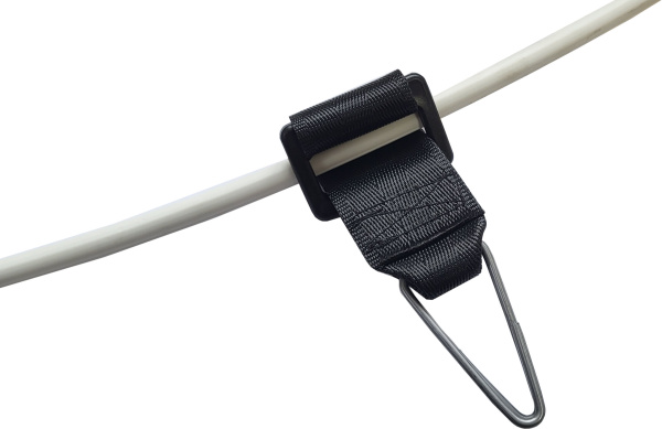 Диэлектрический поддерживающий зажим SS 10 25 предназначен для подвески кабелей ADSS с внешним диаметром от 8 до 30 мм на проходных опорах и столбах Диэлектрический поддерживающий зажим SS 10 25 предназначен для подвески кабелей ADSS с внешним диаметром от 8 до 30 мм на проходных опорах и столбах