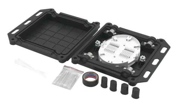 Компактная оптическая проходная муфта для сращивания и разветвления оптического кабеля ндо 24 волокон при воздушной, настенной или подземной инсталляции